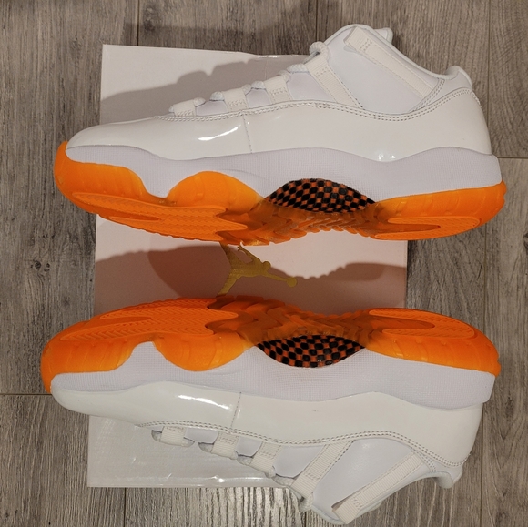 Jordan Retro 11 'Citrus' - Picture 3 of 4